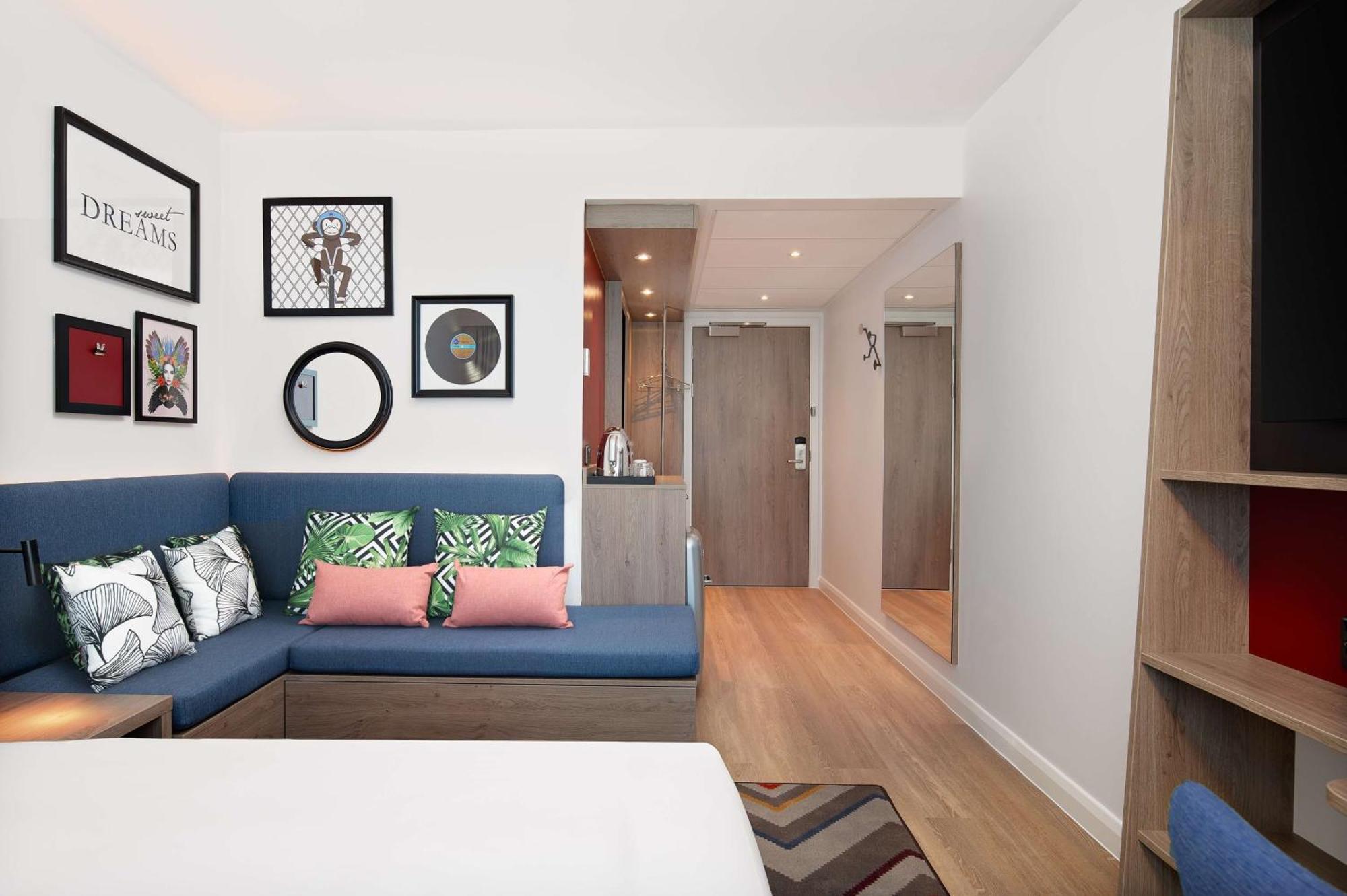 Hotel Hampton By Hilton 3*